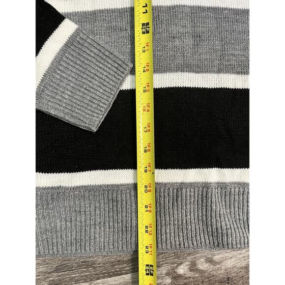 H&M Women’s Small Gray Black White Striped Knit Pullover Sweater Classic - Picture 5 of 7